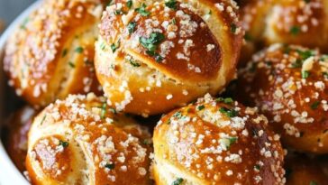 Garlic Parmesan Pretzel Bites